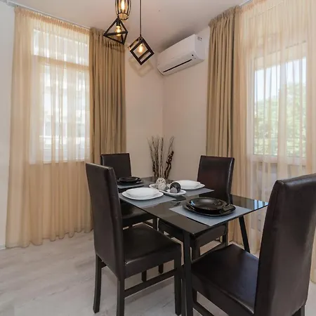 Апартаменты Alma - Stylish 1bd Flat With Balcony By Flat Mаnager