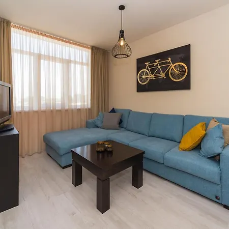Апартаменты Alma - Stylish 1bd Flat With Balcony By Flat Mаnager